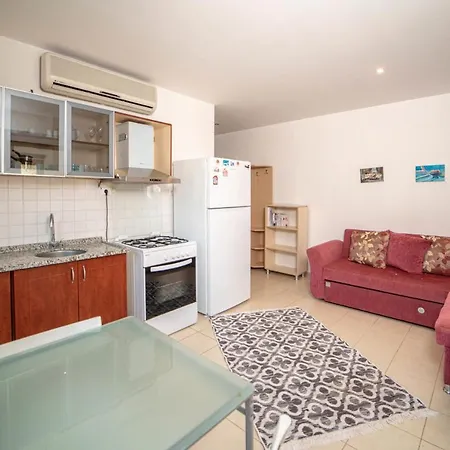 Amazing House With Shared Pool Surrounded By Nature In Fethiye בית נופש *